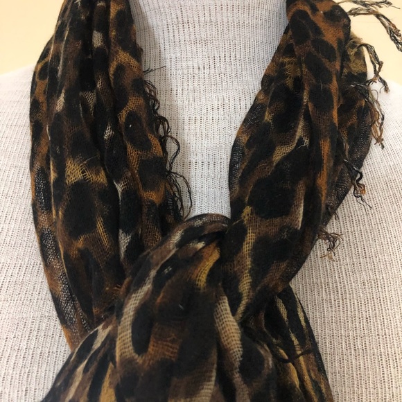 Leopard Print Scarf - Picture 3 of 3